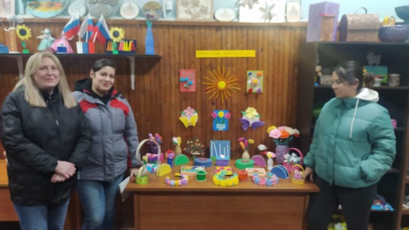 Юные богородцы подготовили поделки к 8 Марта