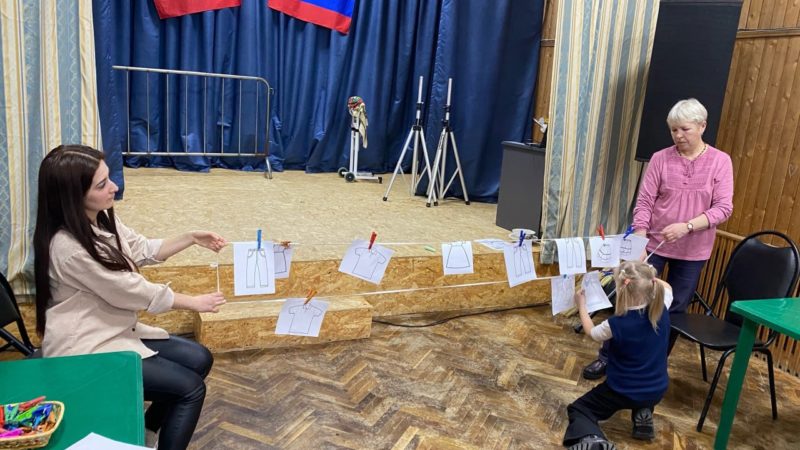 Юные нововолковцы побывали в роли мамы