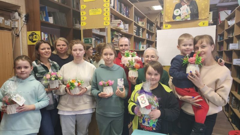 Дороховчане создавали ароматные букеты из мыла