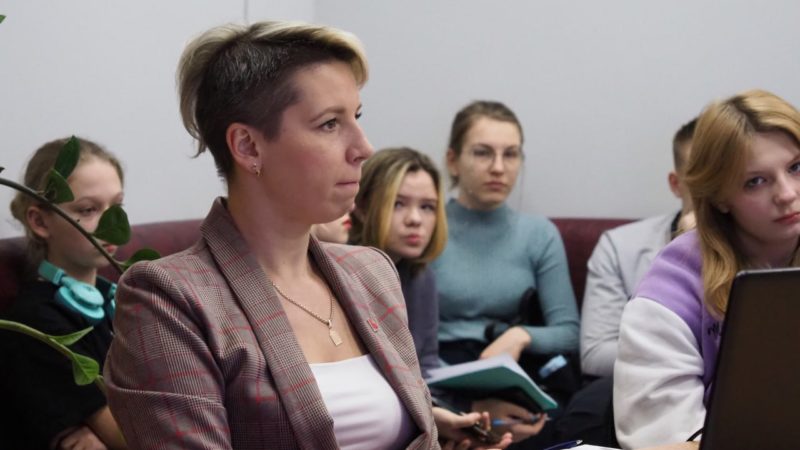 В Молодежном центре РГО проходит «Школа вожатых»