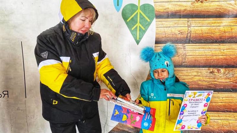 На Городке наградили юную художницу