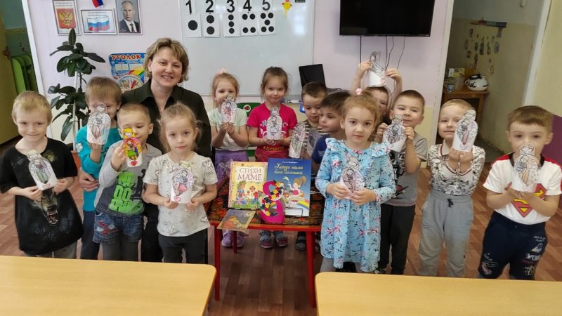 Литература, живопись и творчество в Краснооктябрьской библиотеке