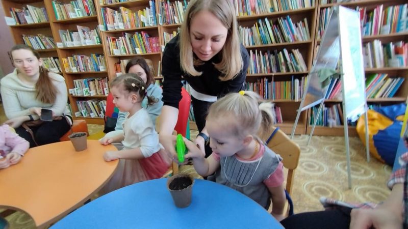 «Загадочный мир цветов» для гостей Рузской библиотеки