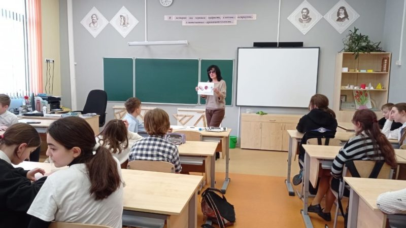 С тучковскими школьниками поговорили о социальных сетях