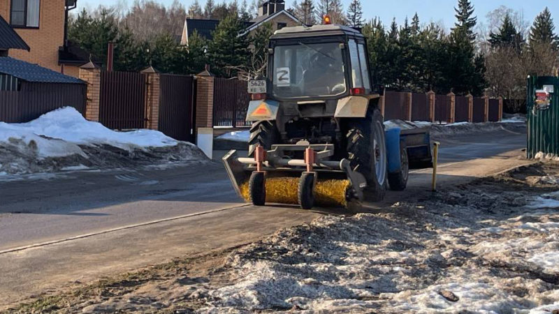 В Рузском округе чистят дороги