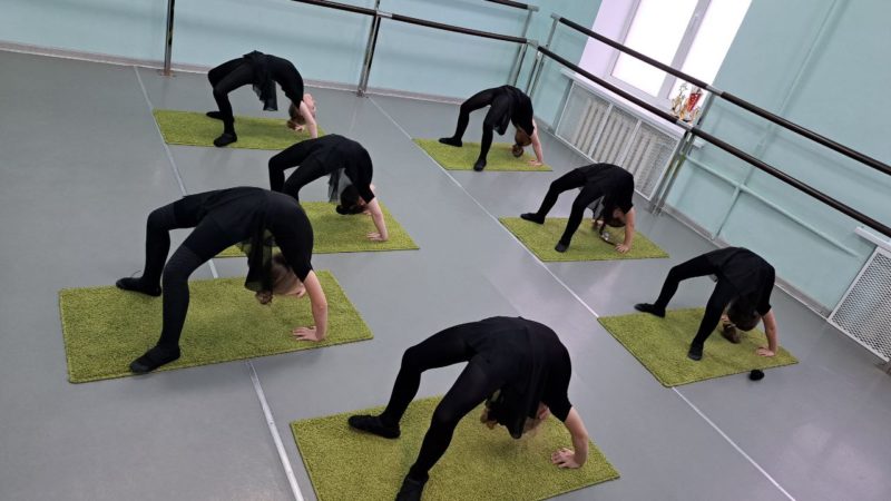 В ДШИ родителям показали, как занимаются их дети