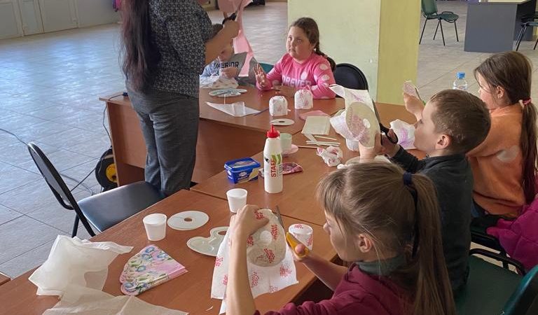 Юные брикетцы мастерили чашку