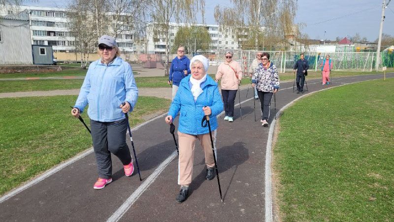 Пенсионеров Рузского округа приглашают на скандинавскую ходьбу