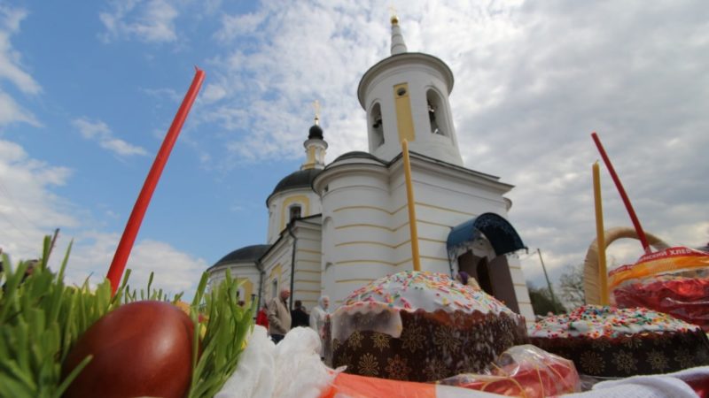 Николай Пархоменко поздравил ружан с Пасхой