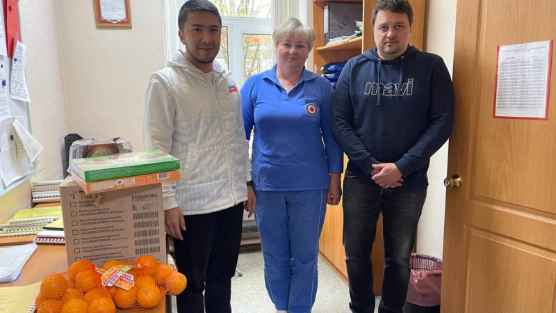 Подарки — сотрудникам скорой помощи