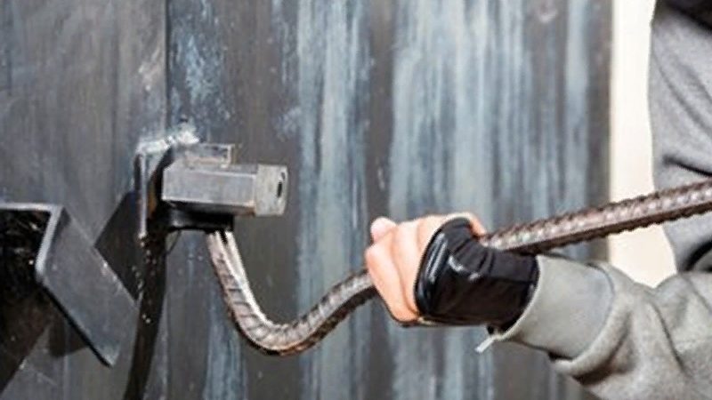 Рузские полицейские расследуют дачную кражу