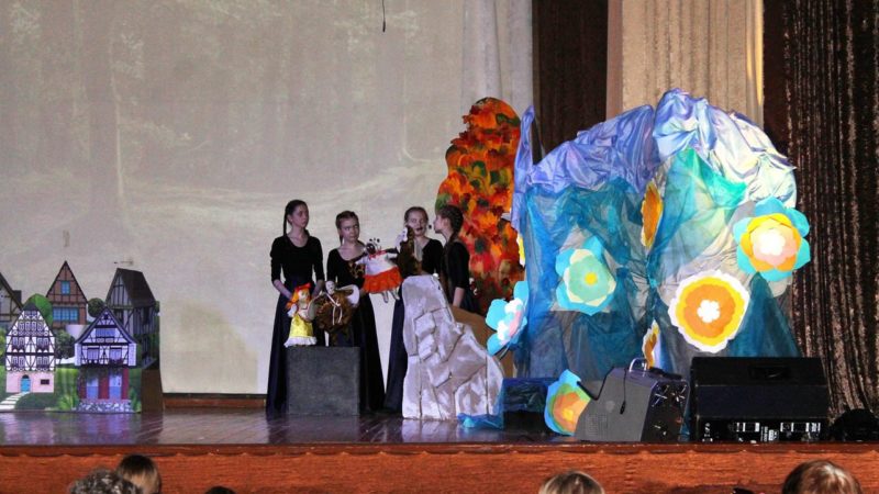 В Дорохово прошел кукольный спектакль