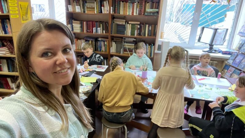 Дороховчане делали украшение для комнаты