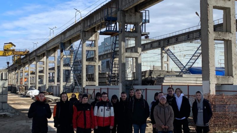 Тучковские студенты побывали на производстве