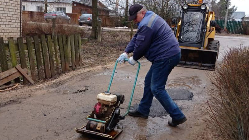 В Рузском округе заделывают ямы