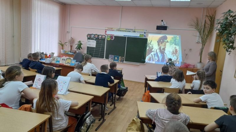 Библиотекарь рассуждала с тучковскими школьниками о дружбе