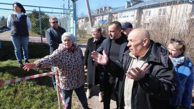 Жители Сытьково рассказали о проблемах