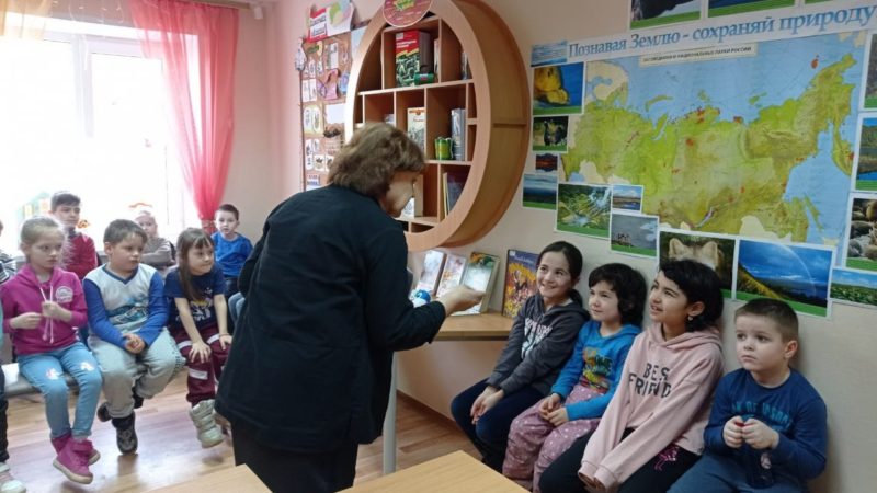 «Библиодесант» для тучковскоих школьников