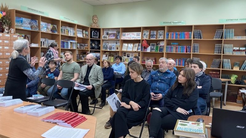 Тучковцы вспоминали поэта-земляка и ознакомились с новым сборником, посвященном ему