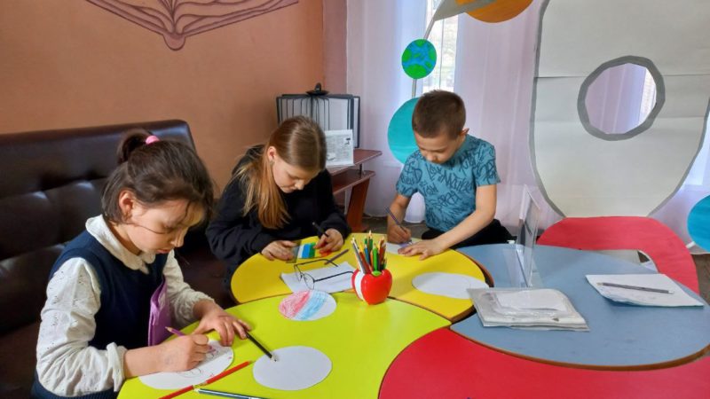 Юные ружане придумали галактику из планет добра