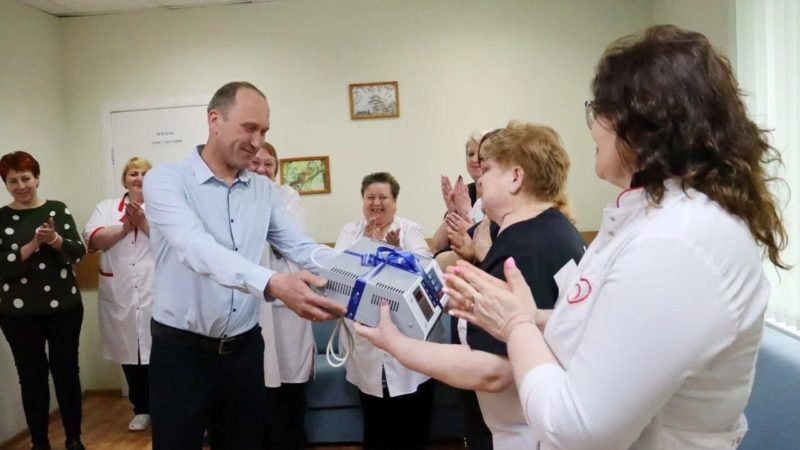 Дороховской поликлинике подарили аппарат ультразвуковой терапии