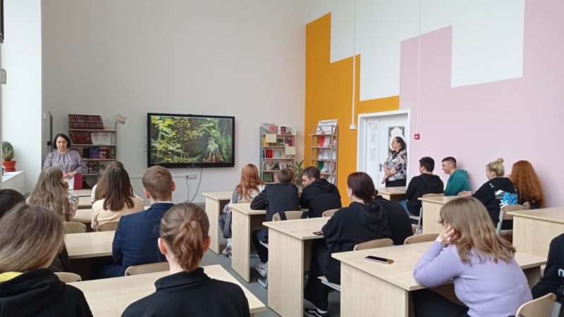 Тучковские школьники слушали стихи Расула Гамзатова