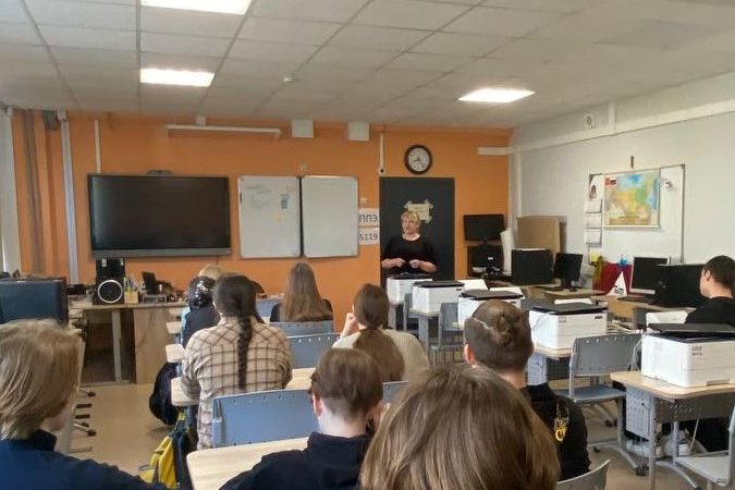 Тучковским школьникам рассказали о конкурсах и грантах для начинающих предпринимателей