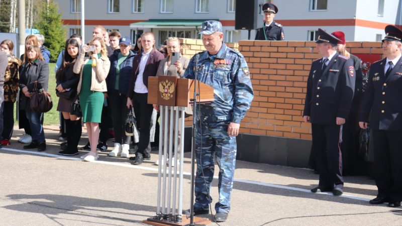 Член Общественного совета при ОМВД дал напутствие молодым полицейским