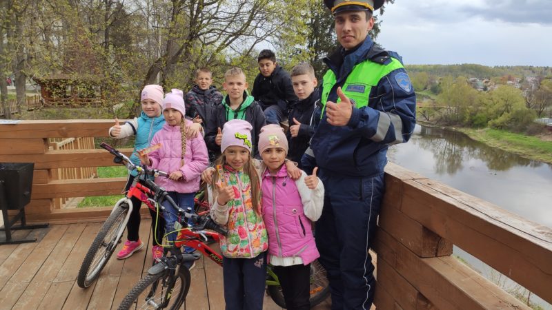 Сотрудники Госавтоинспекции Рузского округа предостерегли юных ездоков от нарушений