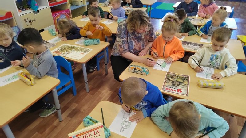 «Невоспетые герои войны» – патриотический час от Краснооктябрьской библиотеки