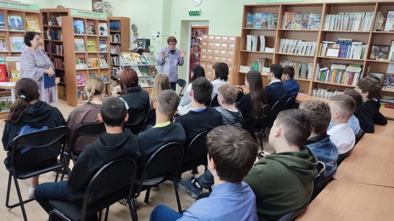 В Тучковской библиотеке – экскурсия для школьников