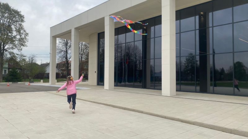 В музее «Зоя» запускают воздушных змеев