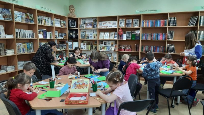 Объемные открытки – руками юных тучковцев