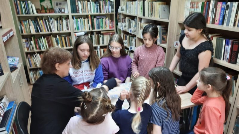 Юные тучковцы показали знания государственных флагов