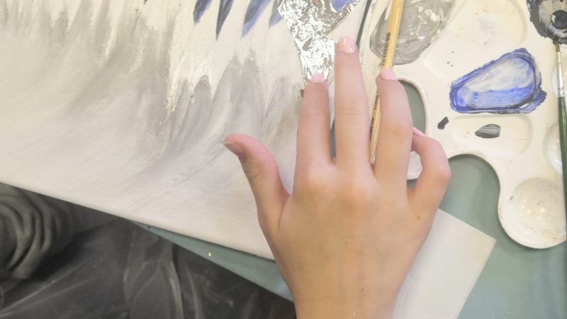 Дороховчане рисовали поталью и акриловыми красками