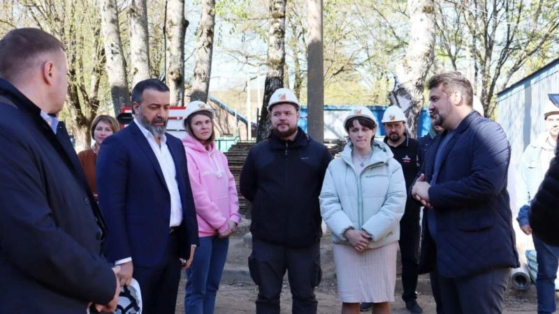 Николай Пархоменко держит на контроле капремонт Тучковского детсада