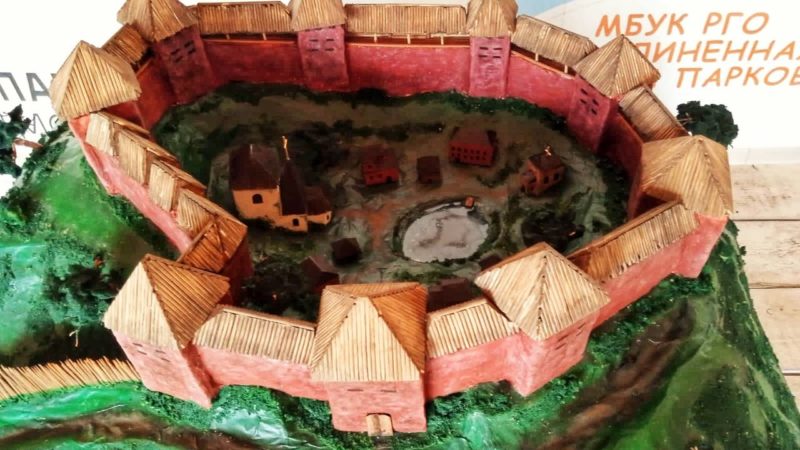 В парке «Городок» появился макет древнего Городища