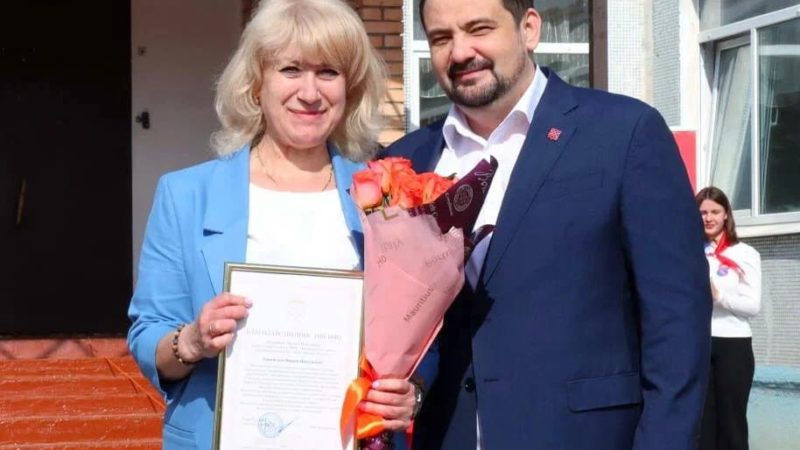 Николай Пархоменко поздравил лицеистов и преподавателей