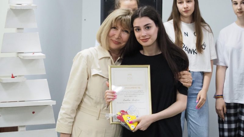 Волонтерам-выпускникам пожелали новых открытий и побед