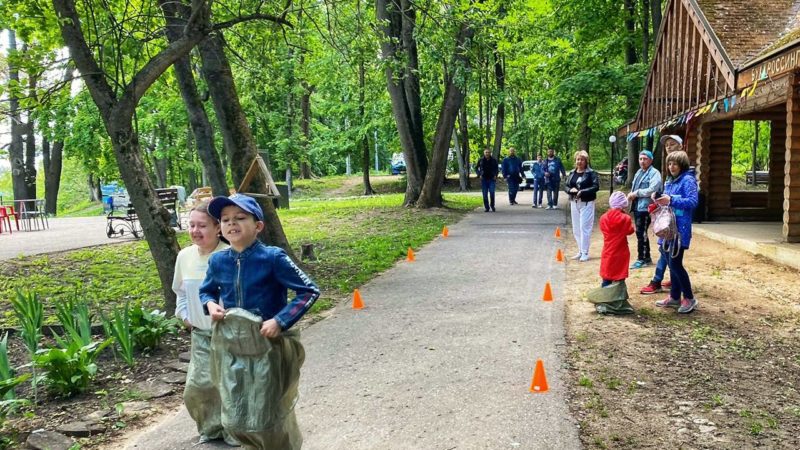 На Городке состоялись веселые соревнования