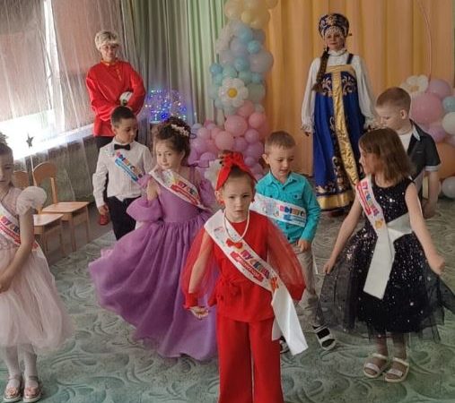 Беляногорские дошкольники попрощались с детским садом