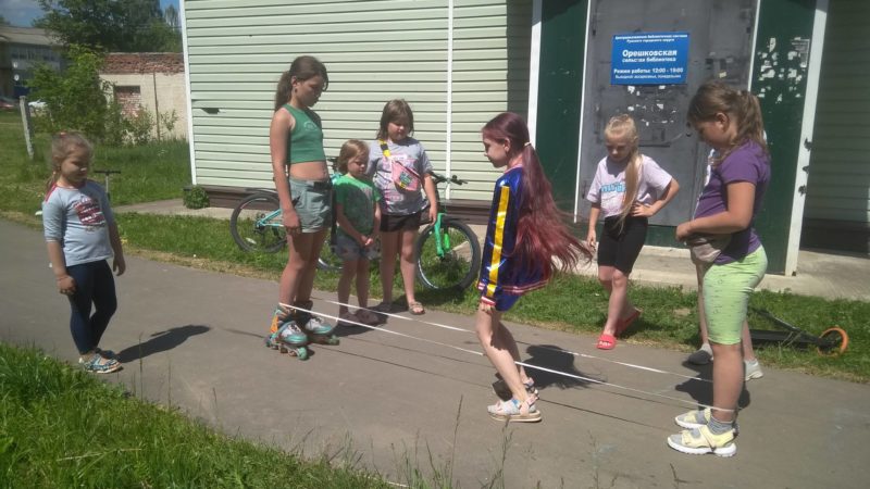 Юные орешковцы вспоминали любимые игры мам