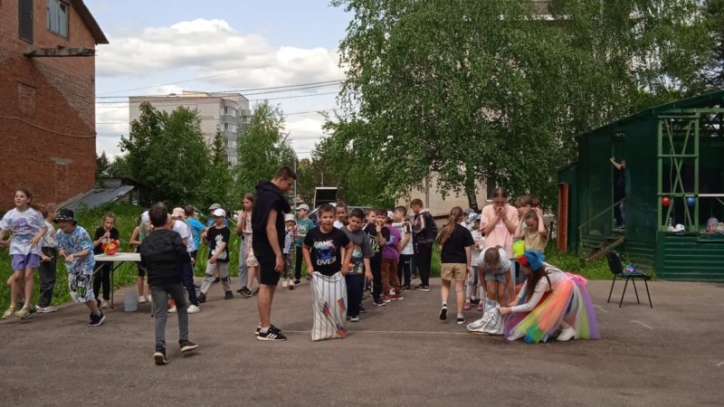 Юные сытьковцы участвовали в веселых конкурсах