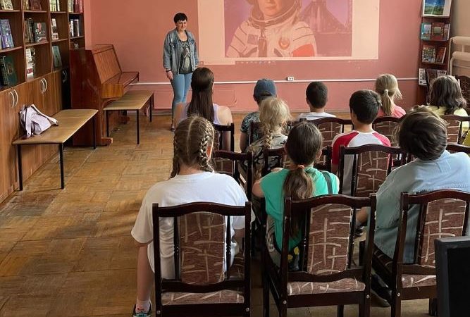 Юные ружане мастерили космическую ракету