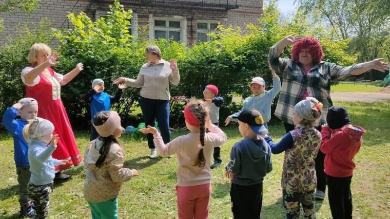 Как лидинские дошкольники встречали лето