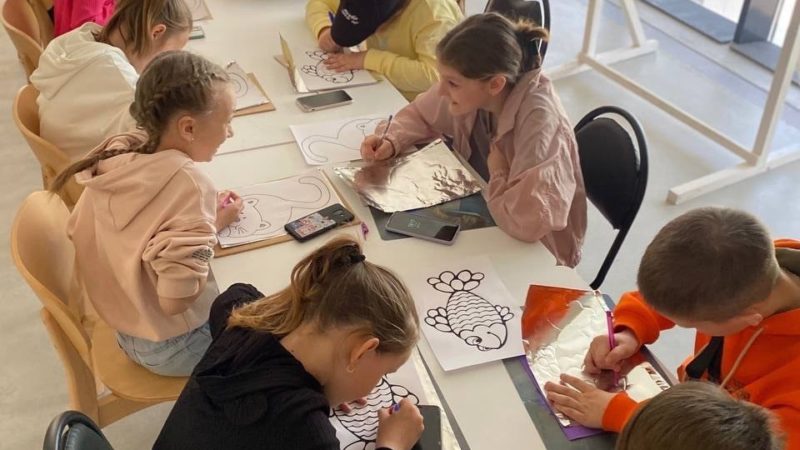 Ружан приглашают в мультмастерскую и на занятия по чеканке