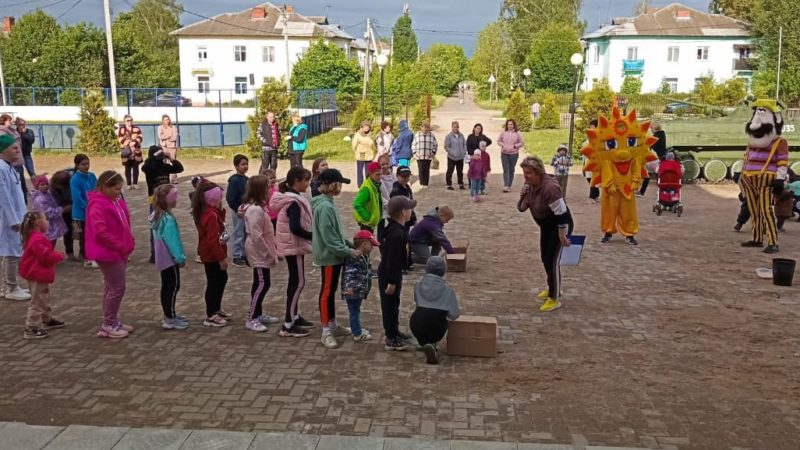 Игры и конкурсы с ростовыми куклами – для брикетцев