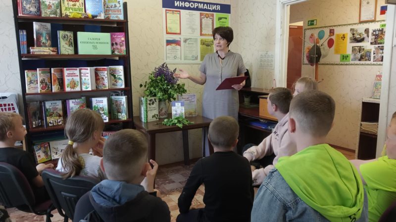 Покровским школьникам – о белоствольном символе России