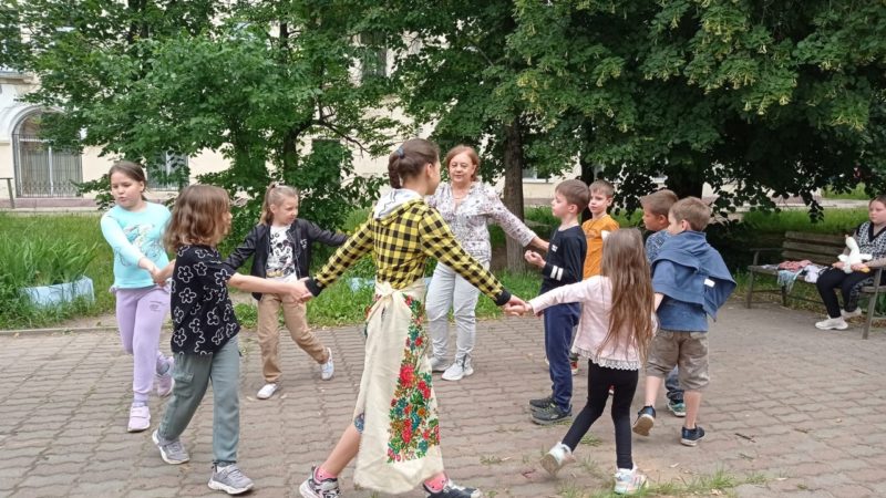 Тучковские библиотекари возродили старинные игры