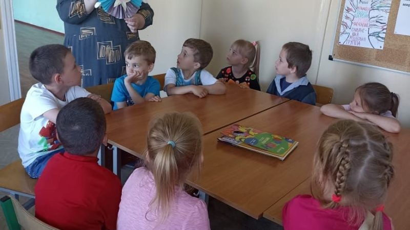 Лидинцы мастерили необычную матрешку